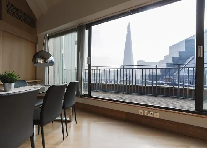 Monument By Excel Apartments London